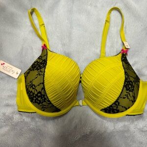 La Senza Front-Clasp Push-up Bra NWT
